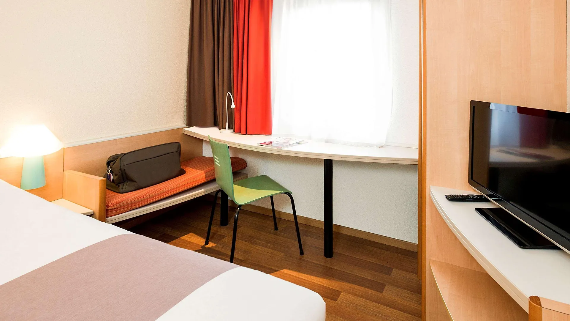 Отель Ibis Gent Centrum St. Baafs Kathedraal